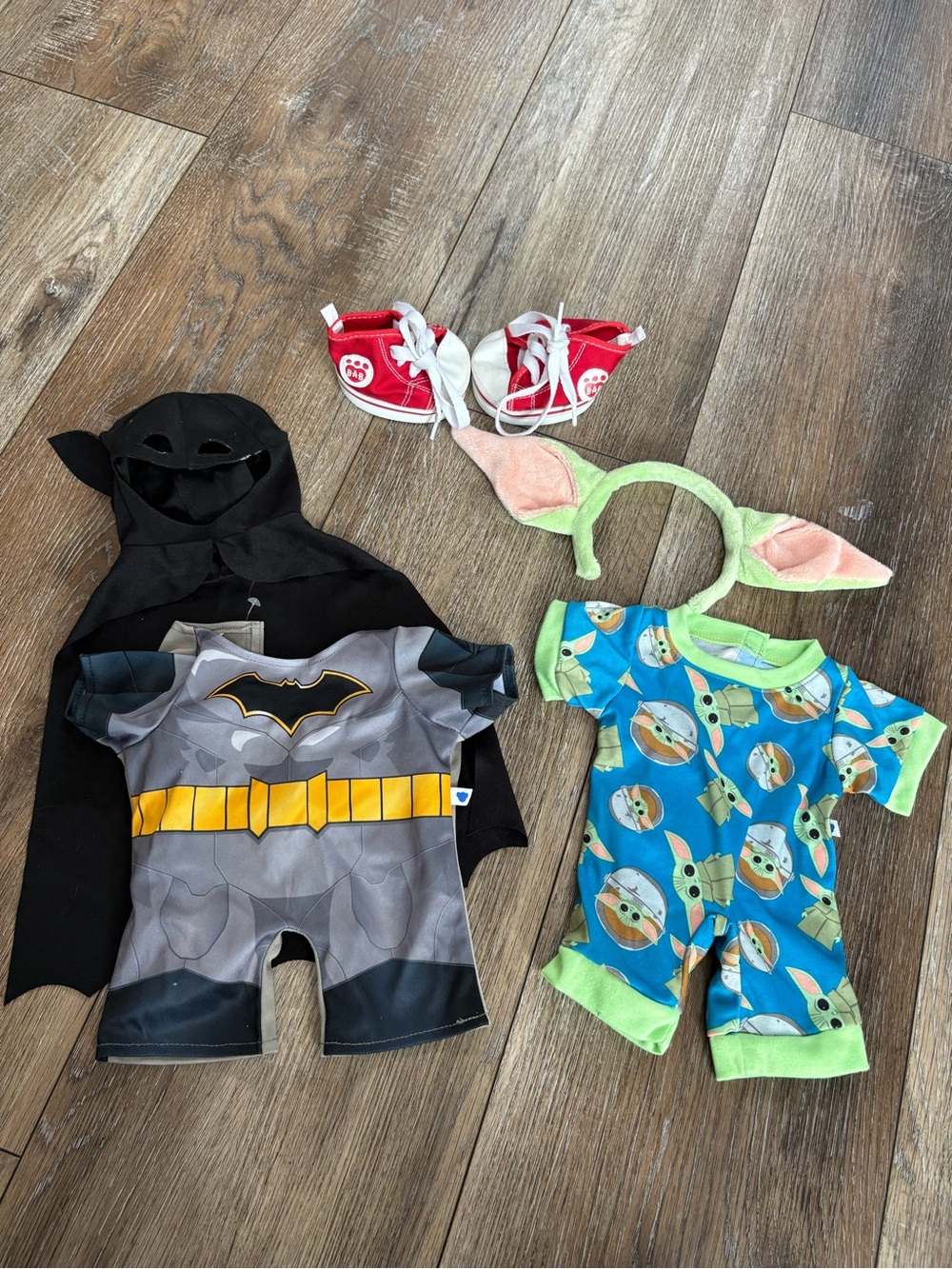 Build a bear Kids Batman-Inspired Costume Set Green Grogu Romper and Accessories